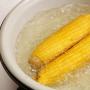 Вареная кукуруза в початках Как делают кукурузу